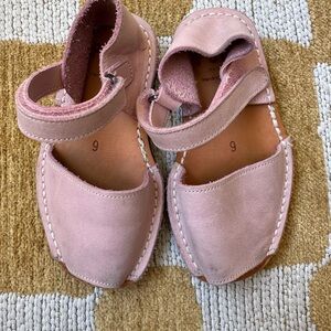 Pink Kids Pons sandals size 9